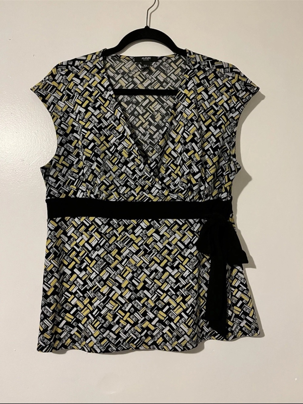 Y2K Alfani Black Geometric Print Wrap-Style Cap Sleeve Top